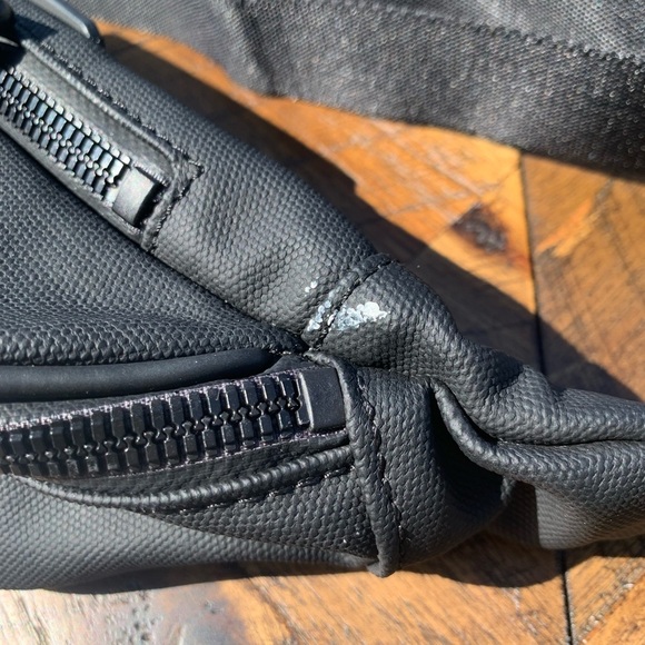 TREASURE & BOND: Mason Water Resistant Belt Bag (Sold Out on Website) - Picture 5 of 5